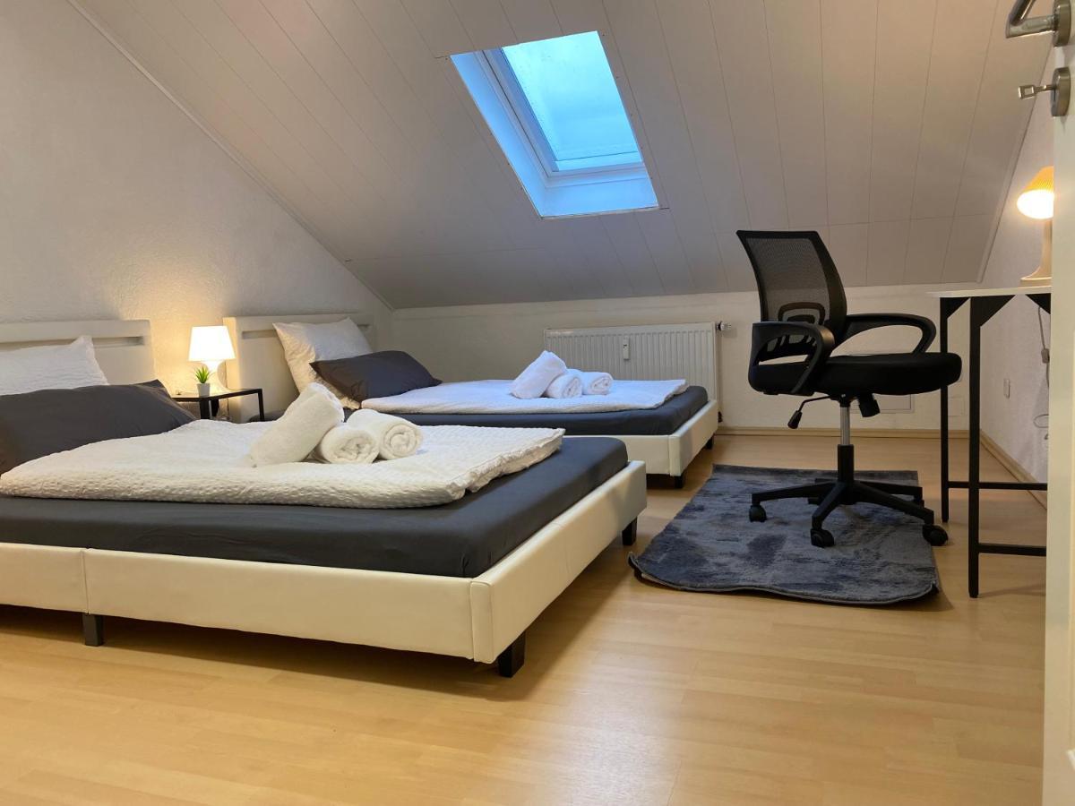Deluxe Business Suite Mit Netflix Premium & Parkplatz, Zentral Zu Audi & Schwarz Gruppe With 2 Bedrooms Bad Friedrichshall Luaran gambar