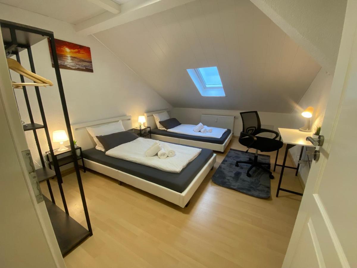 Deluxe Business Suite Mit Netflix Premium & Parkplatz, Zentral Zu Audi & Schwarz Gruppe With 2 Bedrooms Bad Friedrichshall Luaran gambar