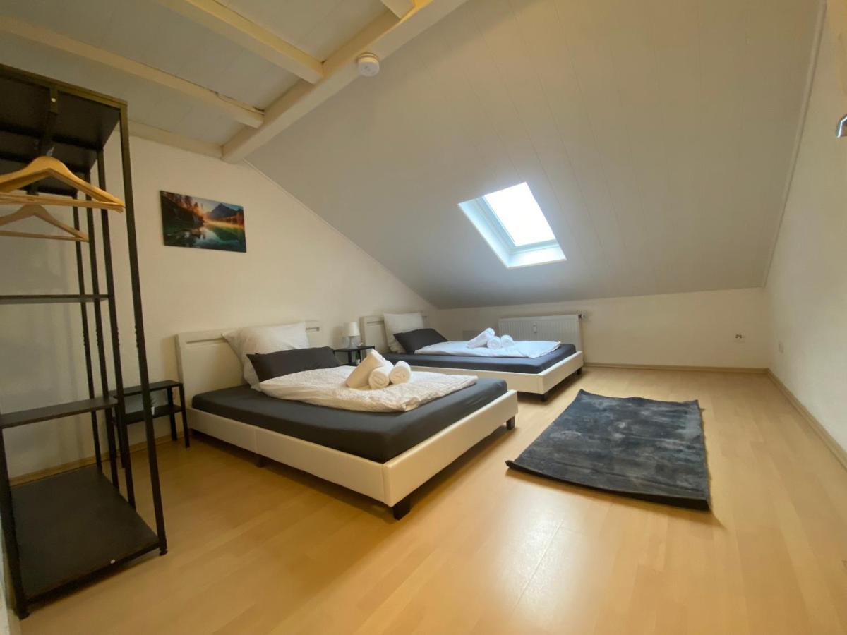 Deluxe Business Suite Mit Netflix Premium & Parkplatz, Zentral Zu Audi & Schwarz Gruppe With 2 Bedrooms Bad Friedrichshall Luaran gambar