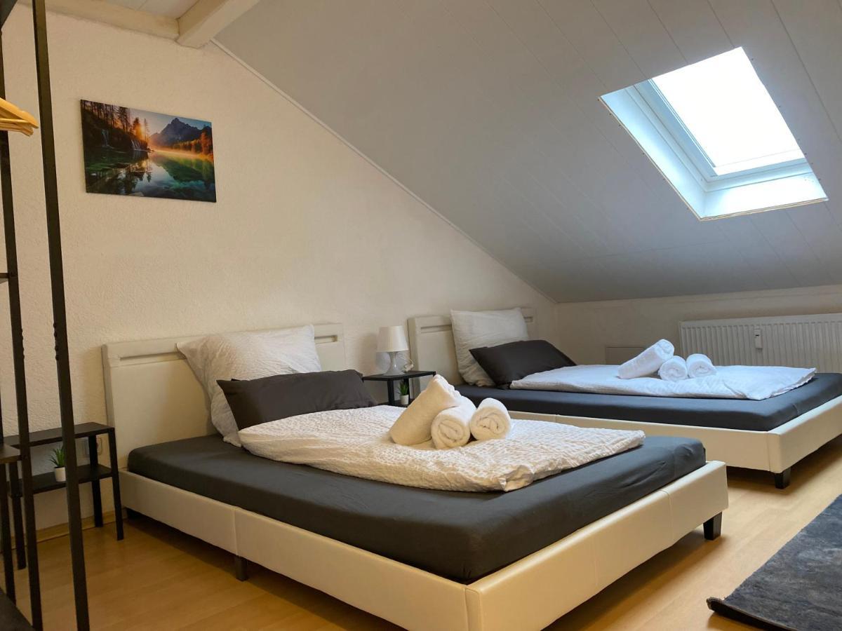 Deluxe Business Suite Mit Netflix Premium & Parkplatz, Zentral Zu Audi & Schwarz Gruppe With 2 Bedrooms Bad Friedrichshall Luaran gambar
