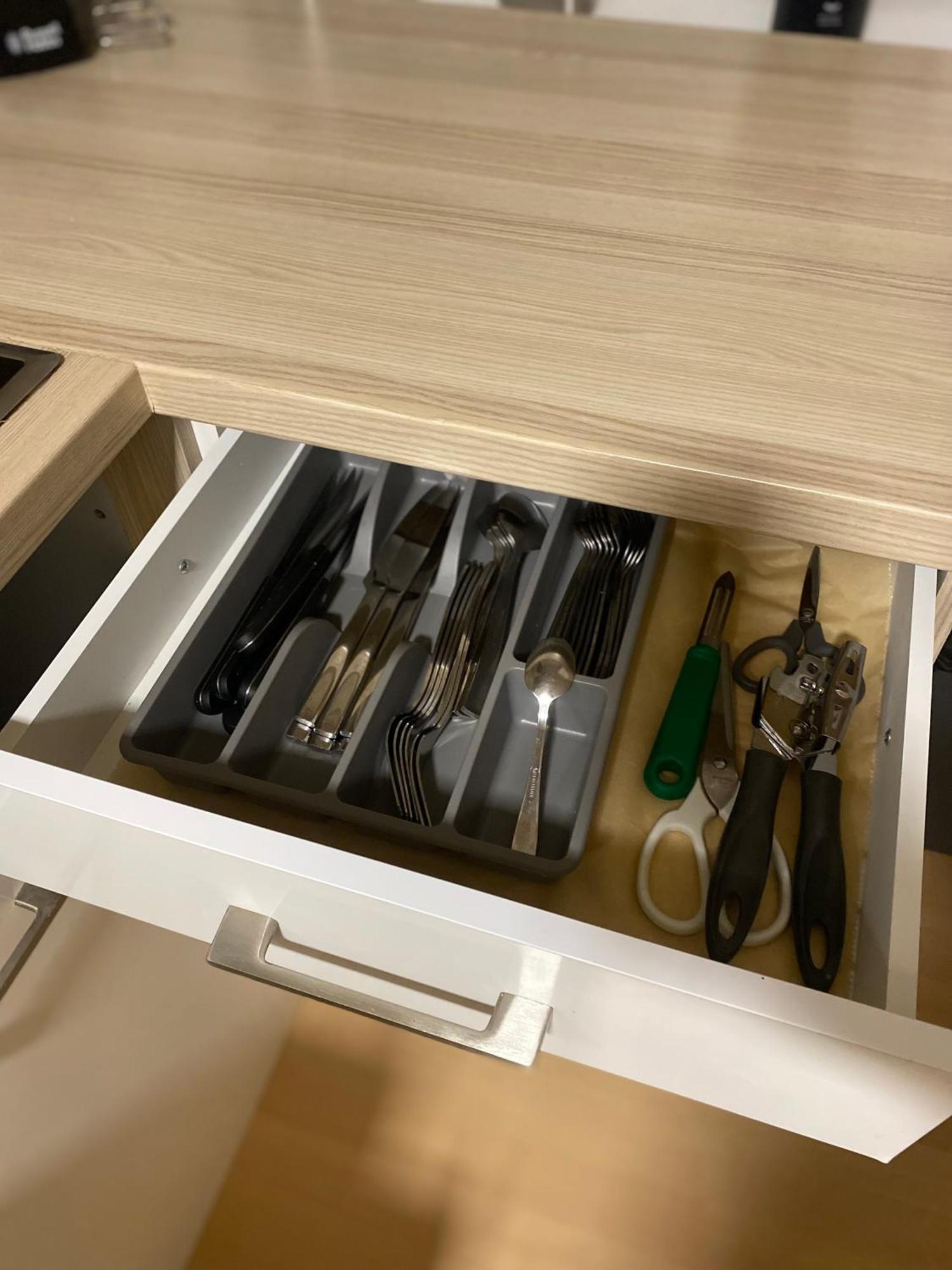 Deluxe Business Suite Mit Netflix Premium & Parkplatz, Zentral Zu Audi & Schwarz Gruppe With 2 Bedrooms Bad Friedrichshall Luaran gambar
